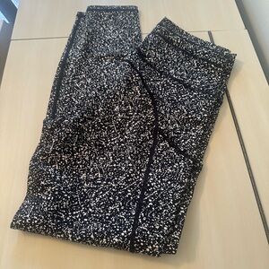 Zyia Luxe Black and White Speckled Pocket Drawstring Leggings